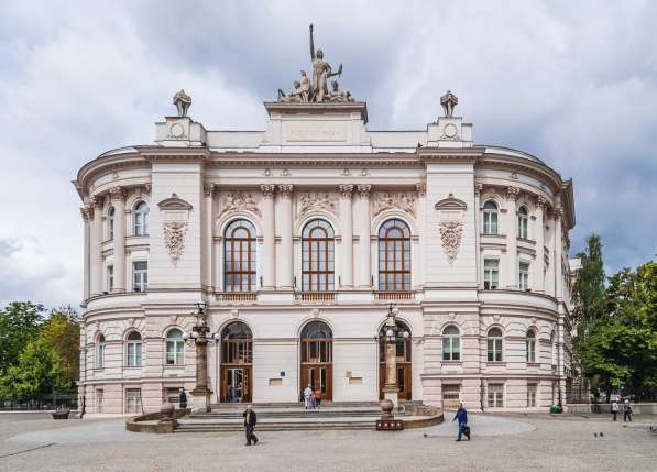 varşova teknoloji üniversitesi